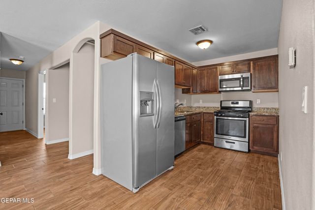 8804 ECLIPSE Street B, El Paso, TX 79904