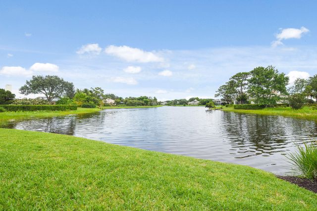 7492 SE Teton Drive, Hobe Sound, FL 33455