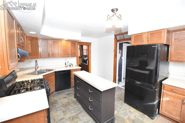 225 W Evans Avenue, Pueblo, CO 81004