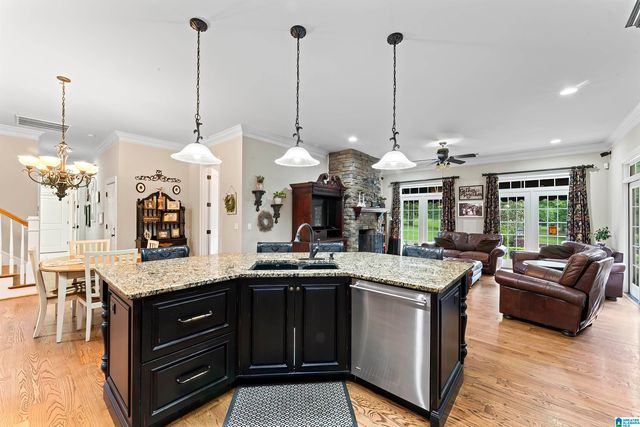 932 HIDDEN RIDGE, Chelsea, AL 35043