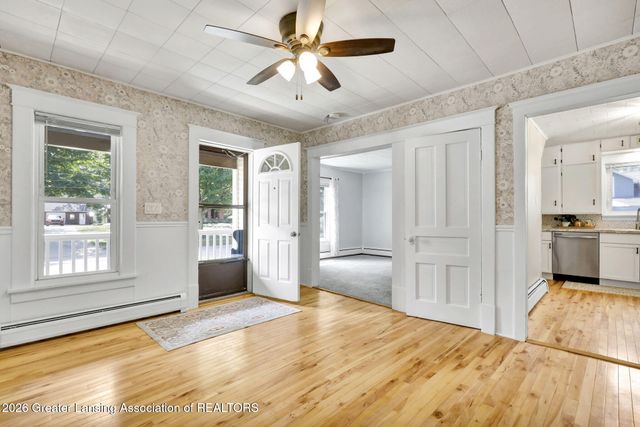117 Fleming Street, Grand Ledge, MI 48837