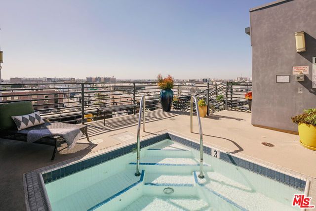 825 E 4th Street 110, Los Angeles, CA 90013