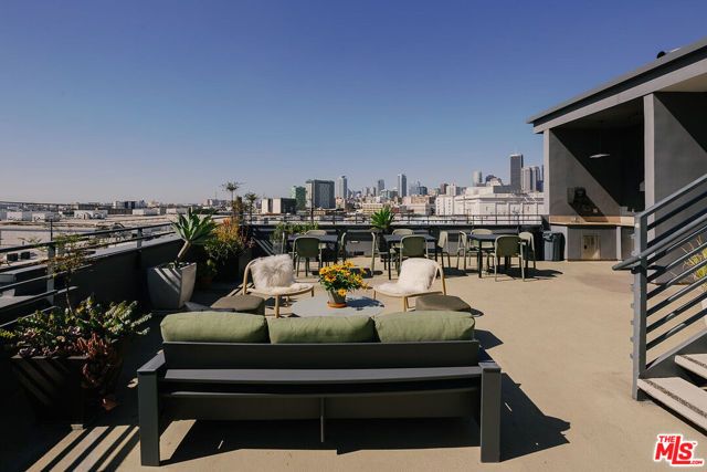 825 E 4th Street 110, Los Angeles, CA 90013