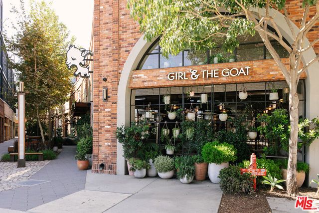 825 E 4th Street 110, Los Angeles, CA 90013