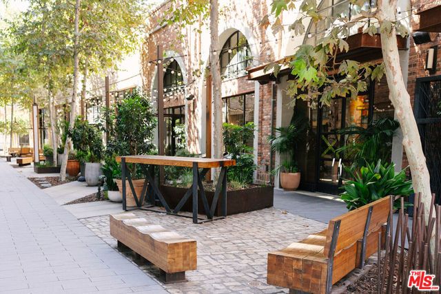 825 E 4th Street 110, Los Angeles, CA 90013