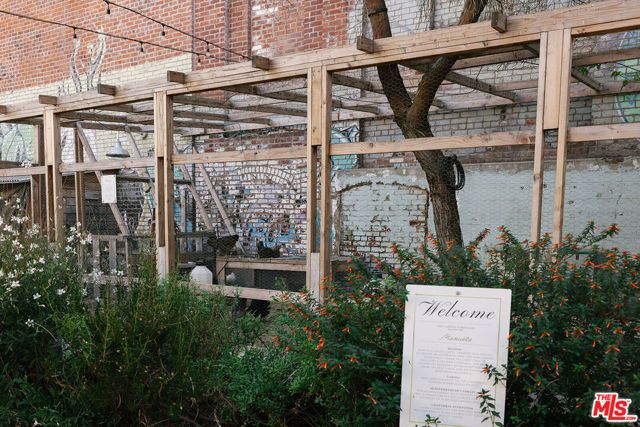 825 E 4th Street 110, Los Angeles, CA 90013