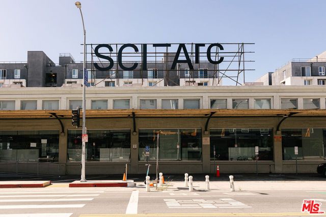 825 E 4th Street 110, Los Angeles, CA 90013