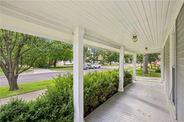 325 S Cherry Street, Olathe, KS 66061