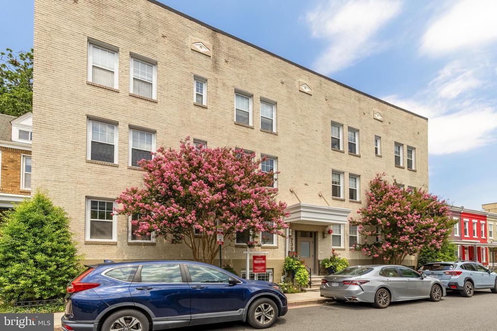 739 NEWTON PL NW #104, Washington, DC 20010