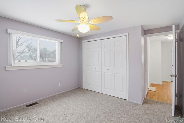 2811 Rhodes Drive, Troy, MI 48083