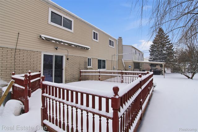 2811 Rhodes Drive, Troy, MI 48083