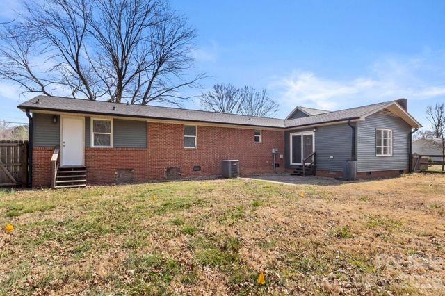 7917 Sherrills Ford Road, Sherrills Ford, NC 28673