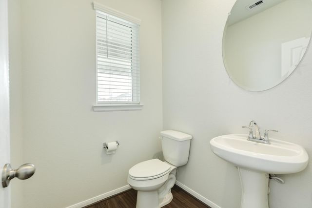 23409 Vineyard Drive, Alvin, TX 77511