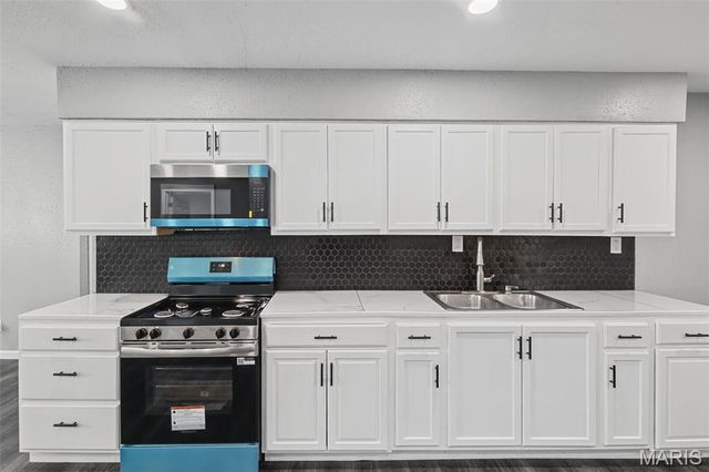 45 St Henry Drive, Cahokia, IL 62206