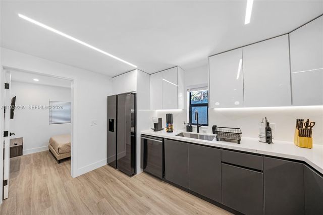 111 NW 53rd St, Miami, FL 33127