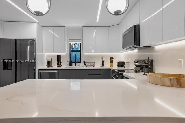 111 NW 53rd St, Miami, FL 33127