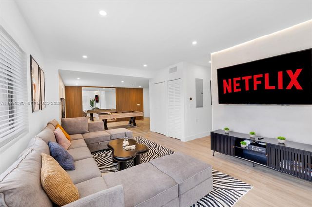 111 NW 53rd St, Miami, FL 33127