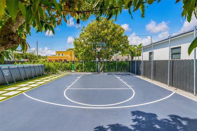 111 NW 53rd St, Miami, FL 33127