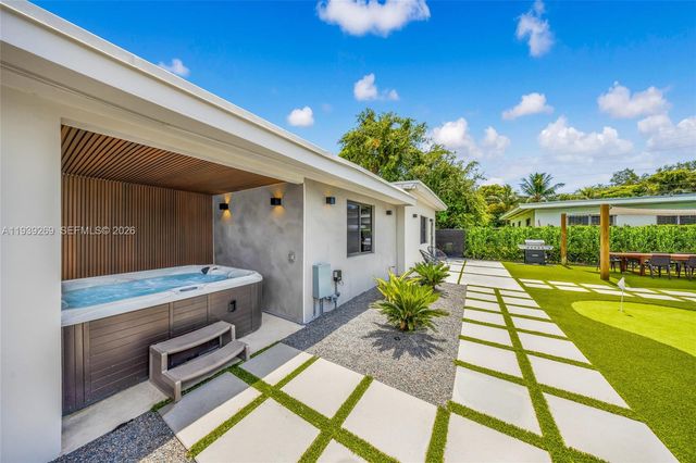 111 NW 53rd St, Miami, FL 33127