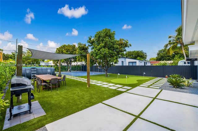 111 NW 53rd St, Miami, FL 33127