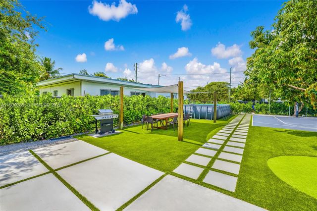 111 NW 53rd St, Miami, FL 33127