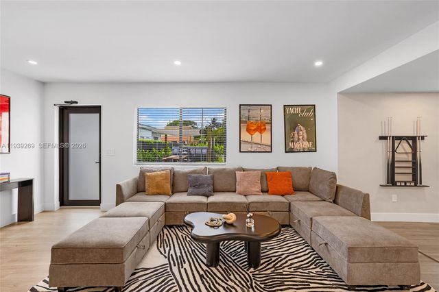 111 NW 53rd St, Miami, FL 33127