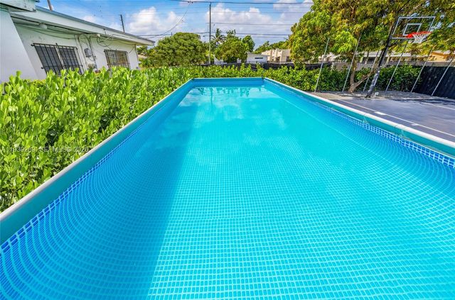 111 NW 53rd St, Miami, FL 33127