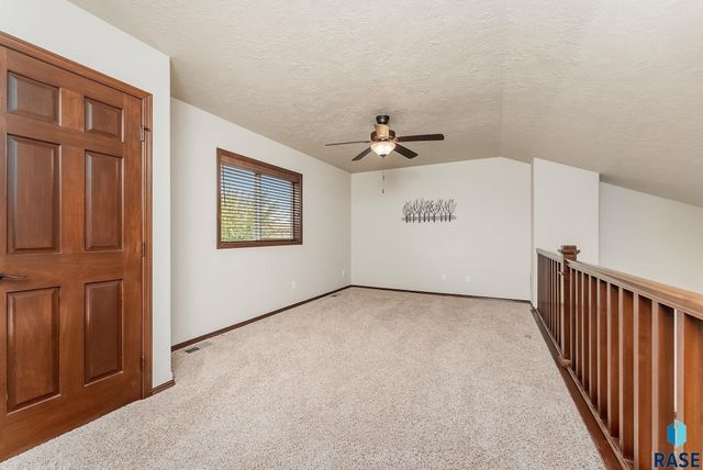 2716 E Tranquility Pl Place, Sioux Falls, SD 57108