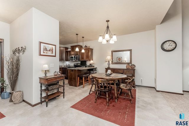 2716 E Tranquility Pl Place, Sioux Falls, SD 57108