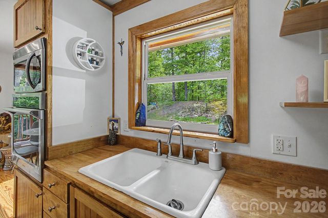 288 Rebel Drive, Hot Springs, NC 28743