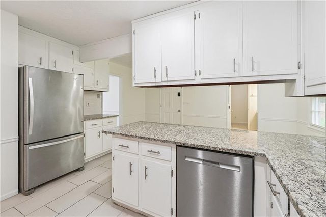 1416 Manchester Court SW, Lilburn, GA 30047