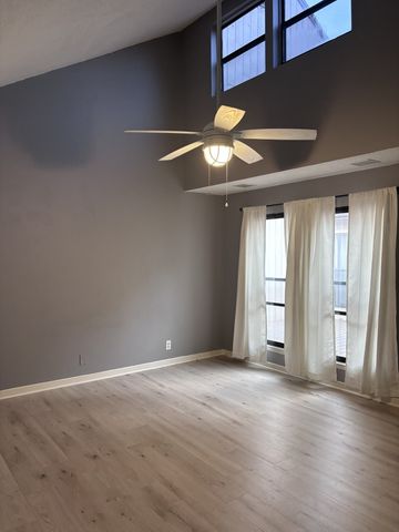 220 Harpers Mill Ct, Hermitage, TN 37076