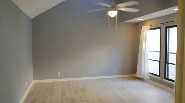 220 Harpers Mill Ct, Hermitage, TN 37076