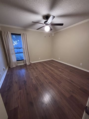 220 Harpers Mill Ct, Hermitage, TN 37076