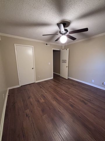 220 Harpers Mill Ct, Hermitage, TN 37076