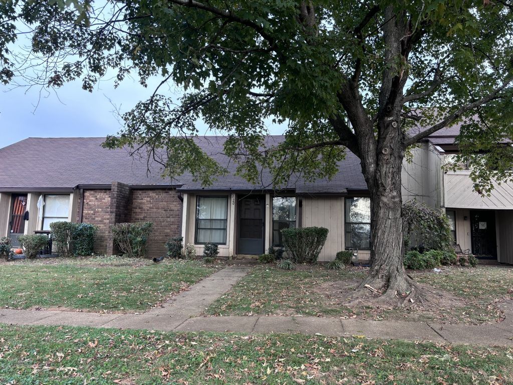 220 Harpers Mill Ct, Hermitage, TN 37076