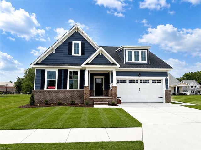 8 Apron DR, Suffolk, VA 23434