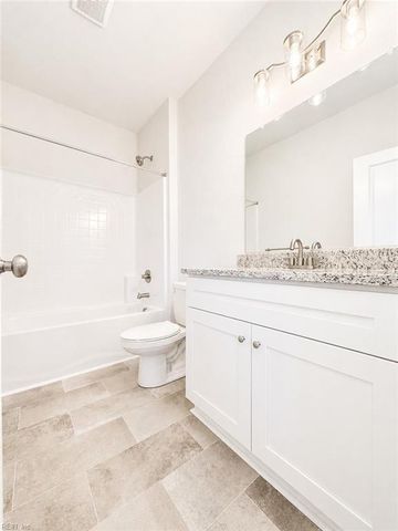 8 Apron DR, Suffolk, VA 23434