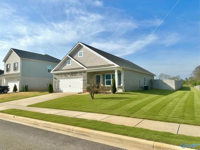 13030 Lantern Pointe Way, Harvest, AL 35749