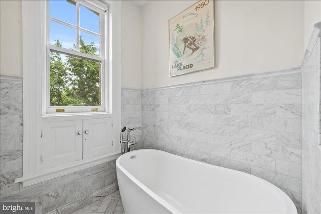 2853 ONTARIO RD NW #323, Washington, DC 20009
