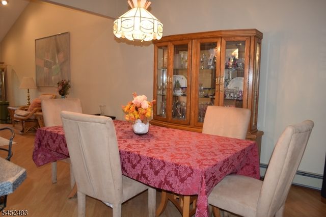 27 3Rd Ave, Roseland Boro, NJ 07068