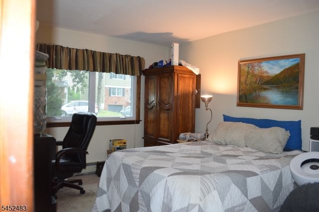 27 3Rd Ave, Roseland Boro, NJ 07068