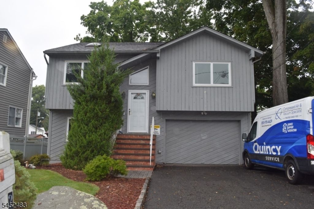 27 3Rd Ave, Roseland Boro, NJ 07068