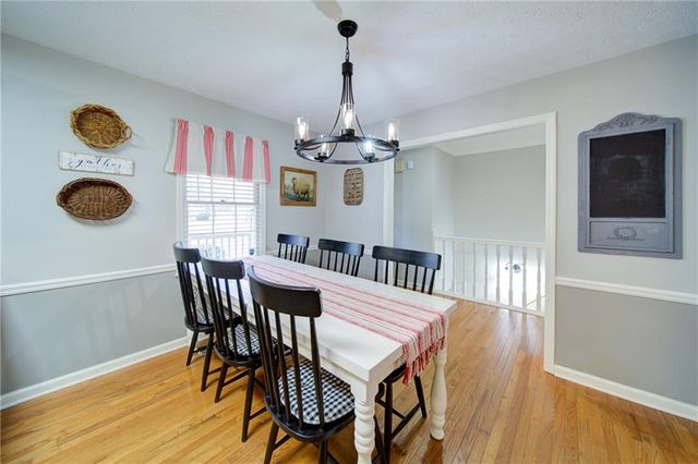 712 Trickum Valley Drive, Woodstock, GA 30188