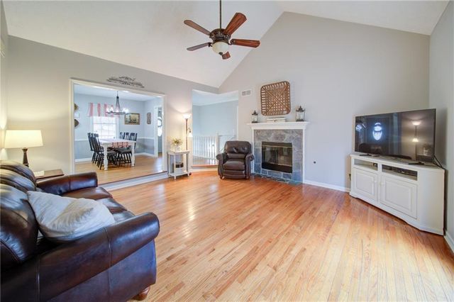 712 Trickum Valley Drive, Woodstock, GA 30188