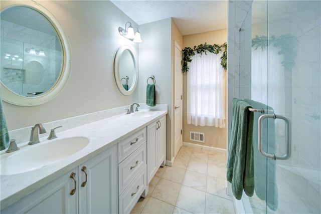 712 Trickum Valley Drive, Woodstock, GA 30188