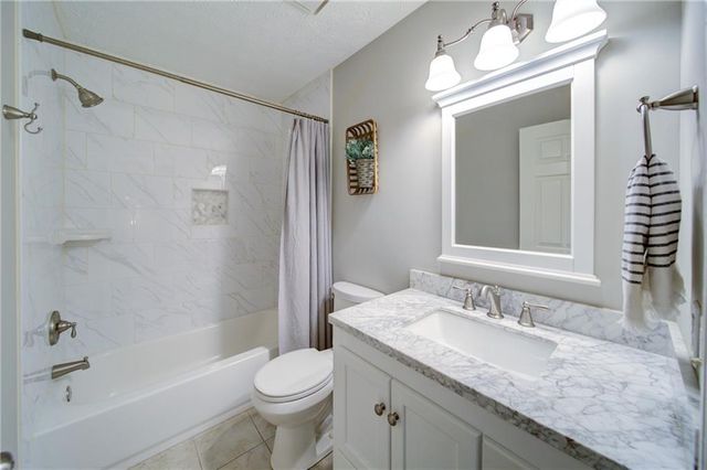 712 Trickum Valley Drive, Woodstock, GA 30188