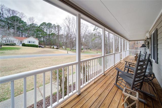 712 Trickum Valley Drive, Woodstock, GA 30188