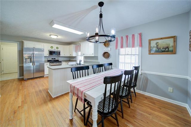 712 Trickum Valley Drive, Woodstock, GA 30188