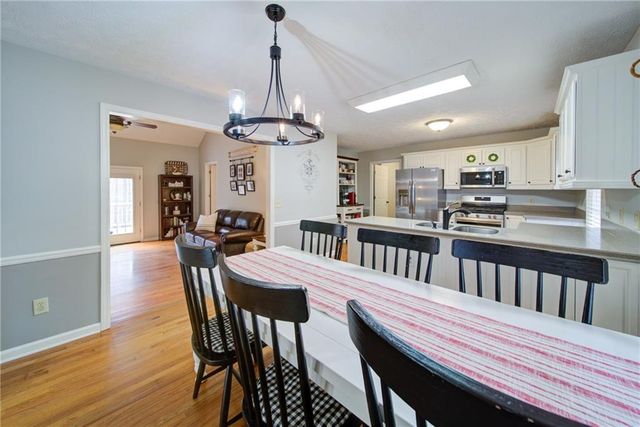 712 Trickum Valley Drive, Woodstock, GA 30188